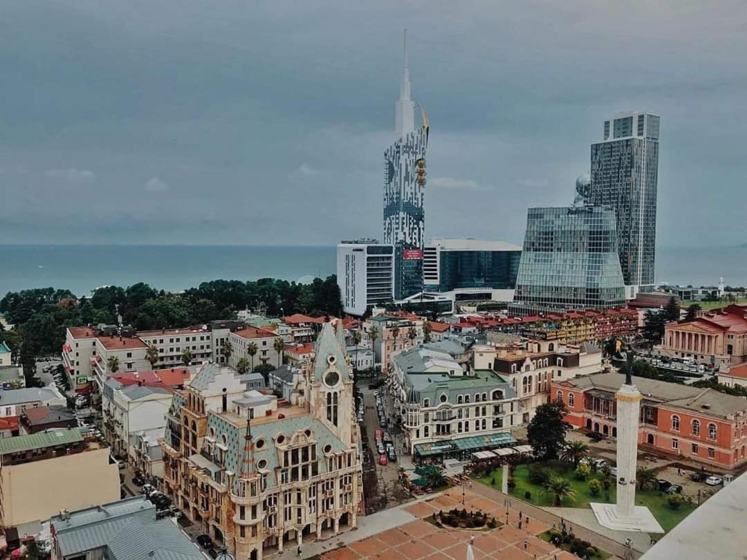 Apartment Twin Towers David Batumi Exteriér fotografie