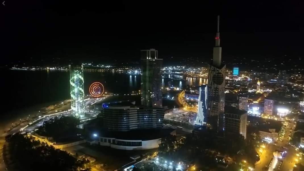 Apartment Twin Towers David Batumi Exteriér fotografie
