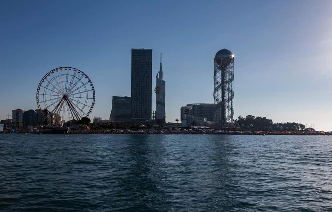 Apartment Twin Towers David Batumi Exteriér fotografie